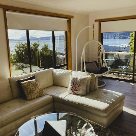 Spacious Modern Home Outstanding Views Sleeps 9 호바트 외부 사진