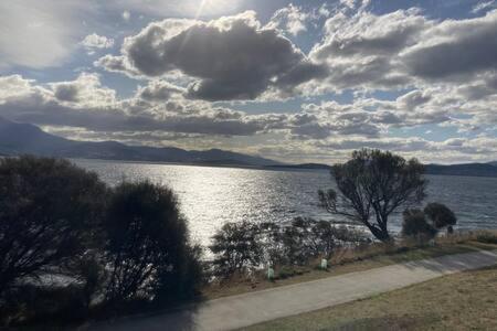 Spacious Modern Home Outstanding Views Sleeps 9 호바트 외부 사진