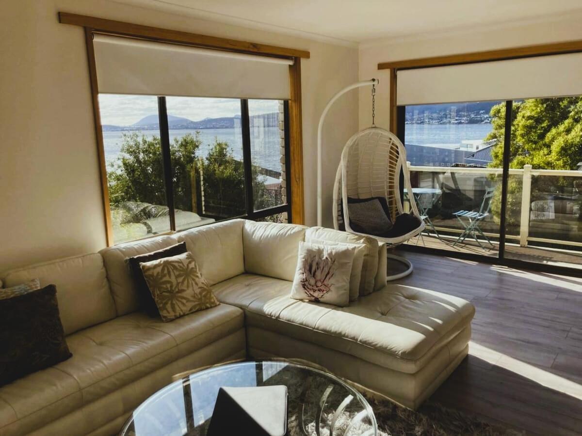 Spacious Modern Home Outstanding Views Sleeps 9 호바트 외부 사진